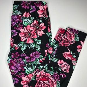 LuLaRoe Tall & Curvy Leggings Brand new!!